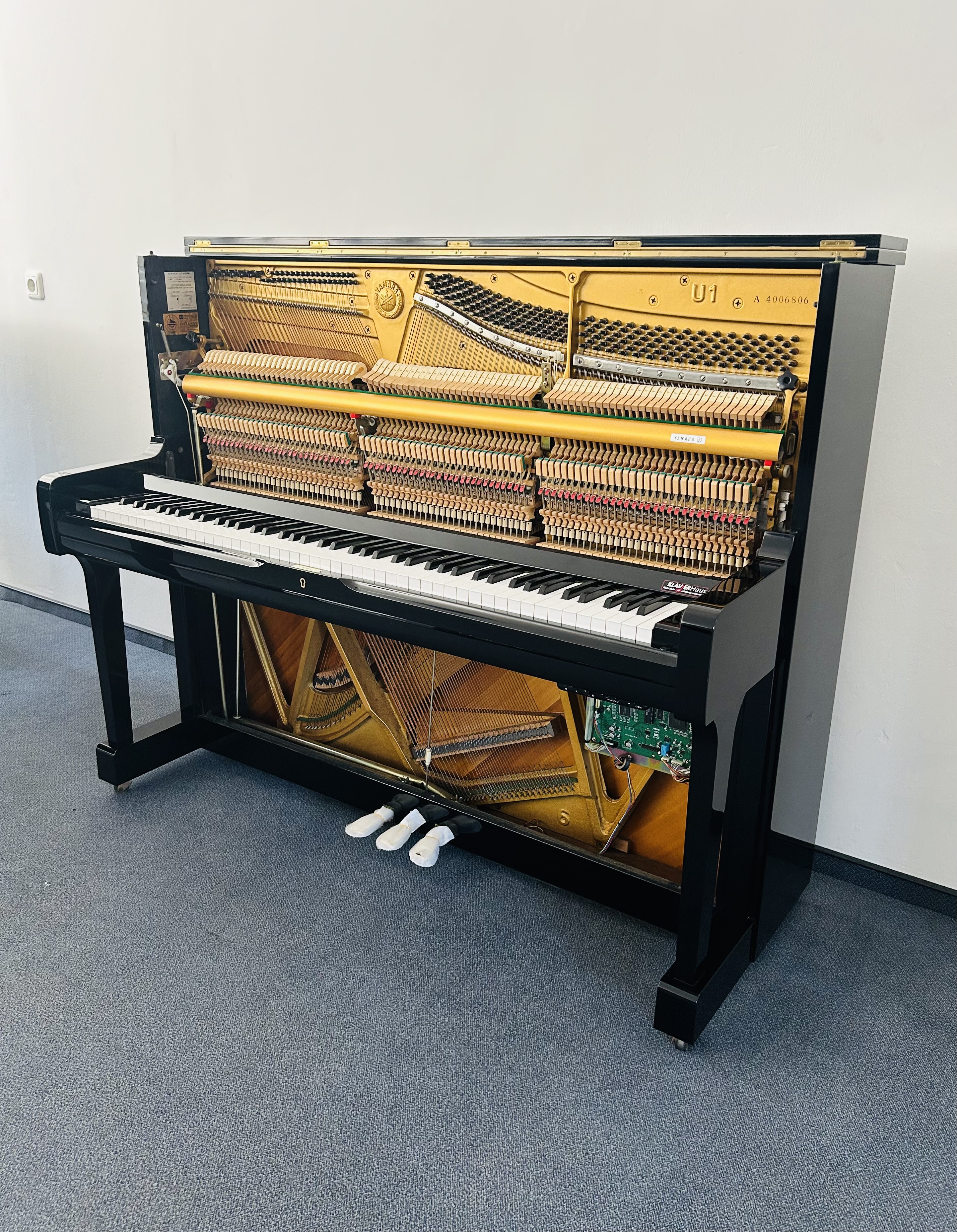 Yamaha U1A Klavier Silent