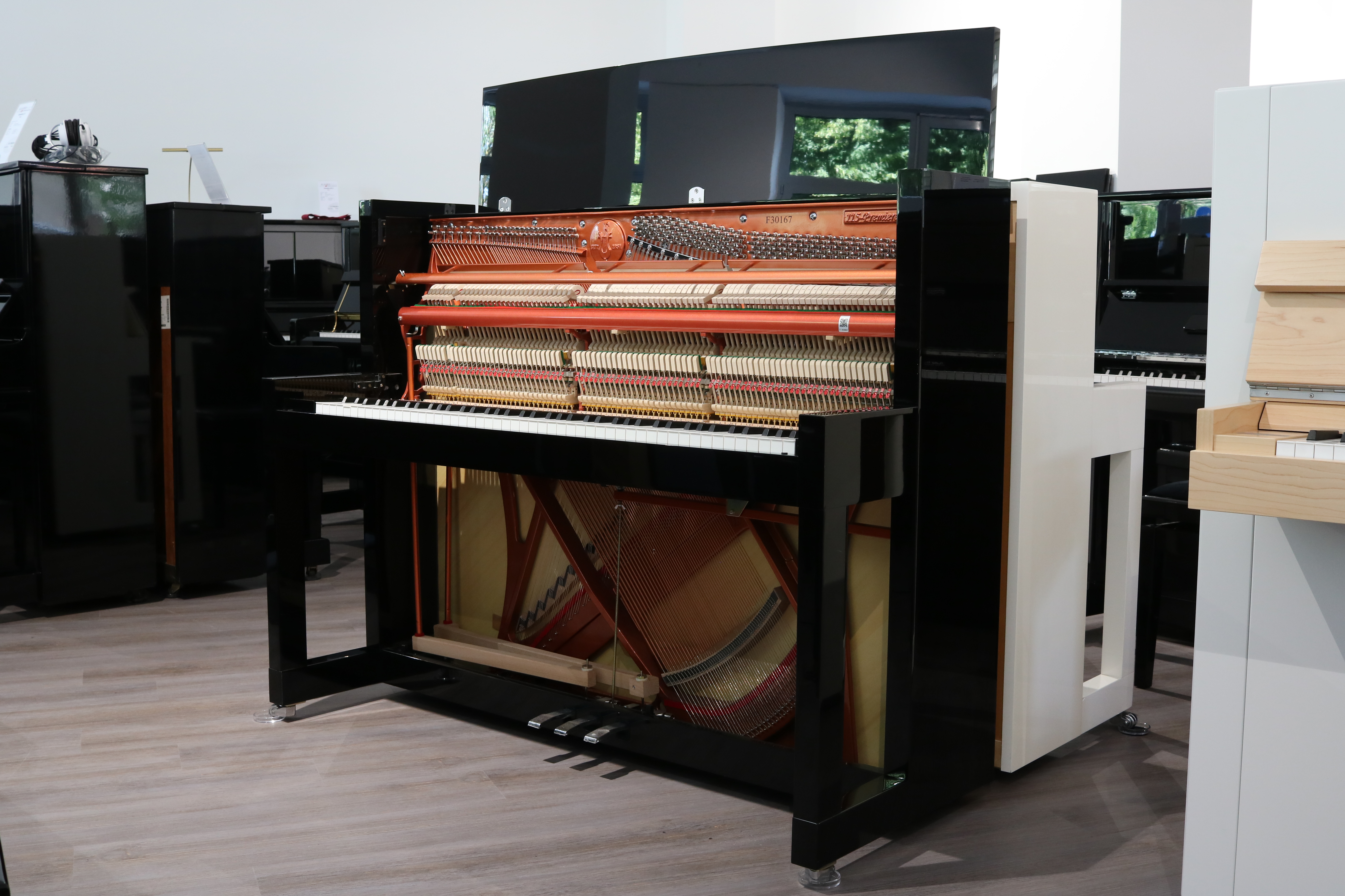 Feurich 115 Premiere Klavier