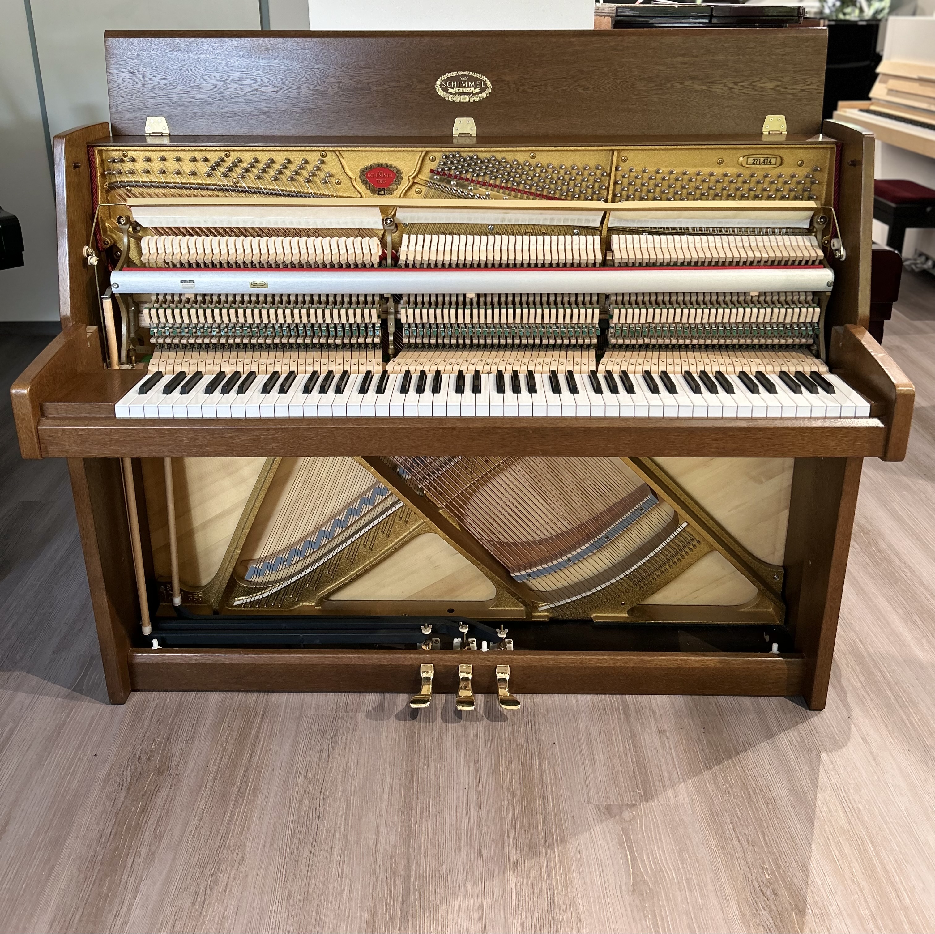 Schimmel Klavier Nussbaum 110cm