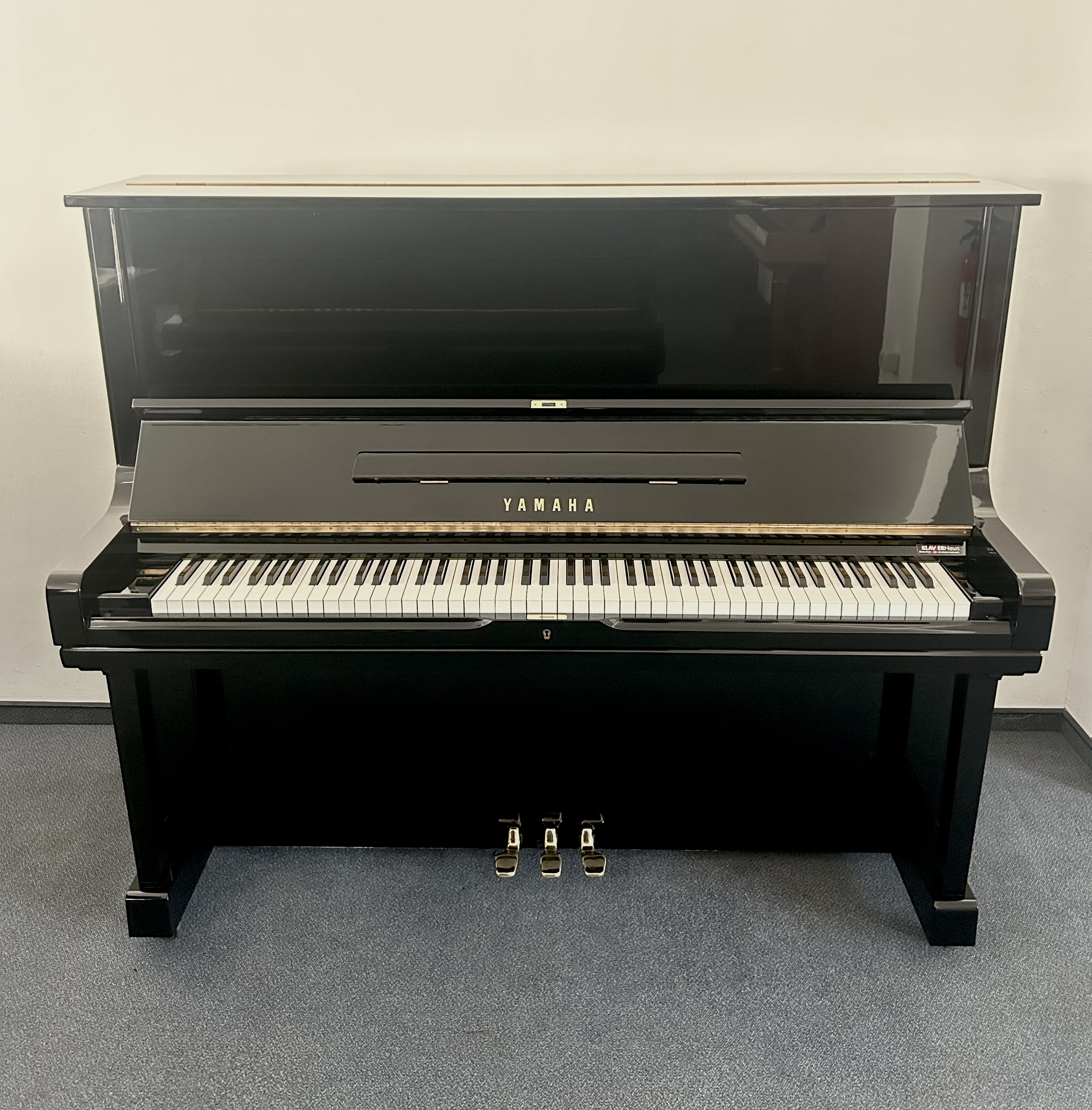 Yamaha U3H Klavier