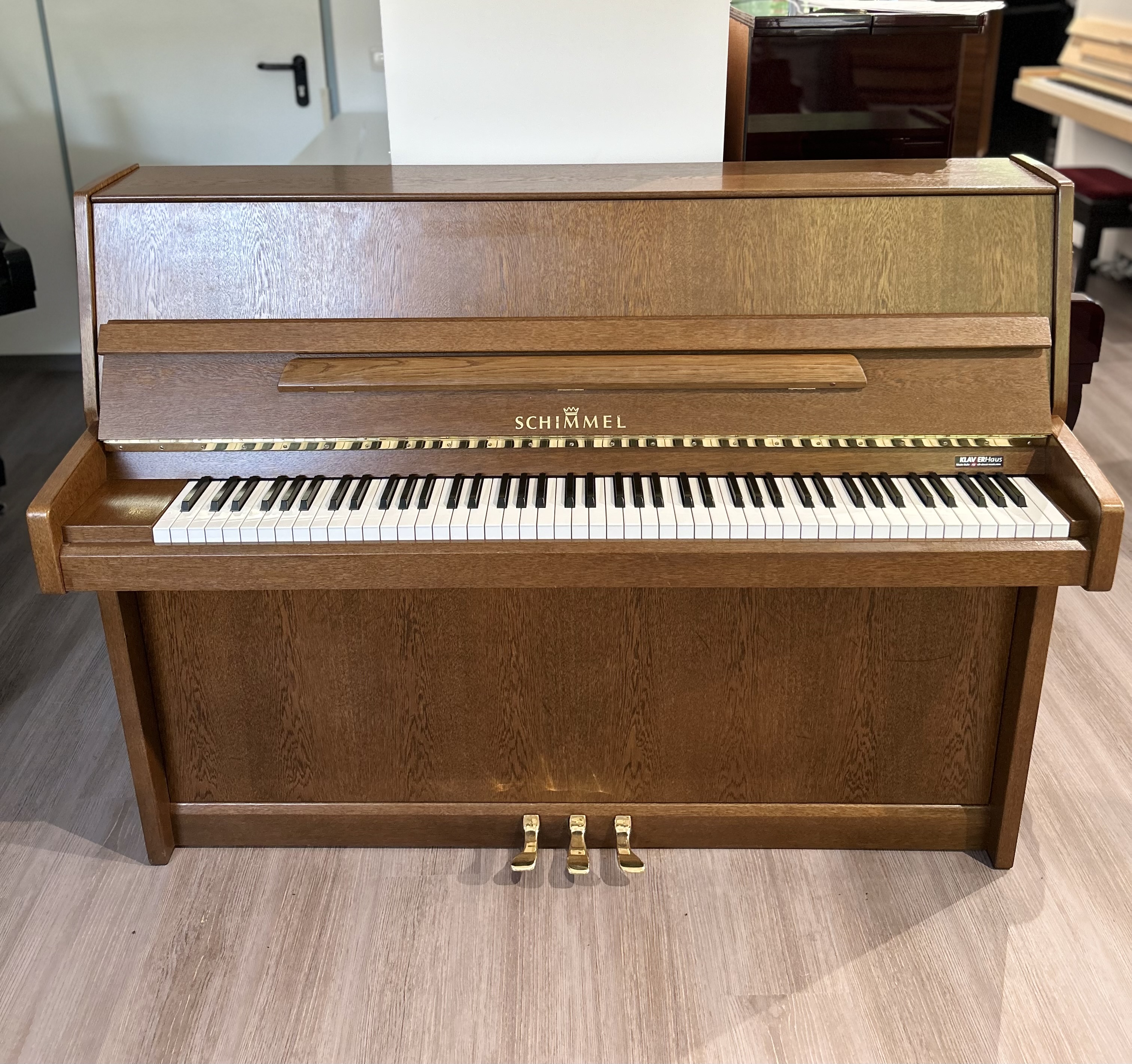 Schimmel Klavier Nussbaum 110cm