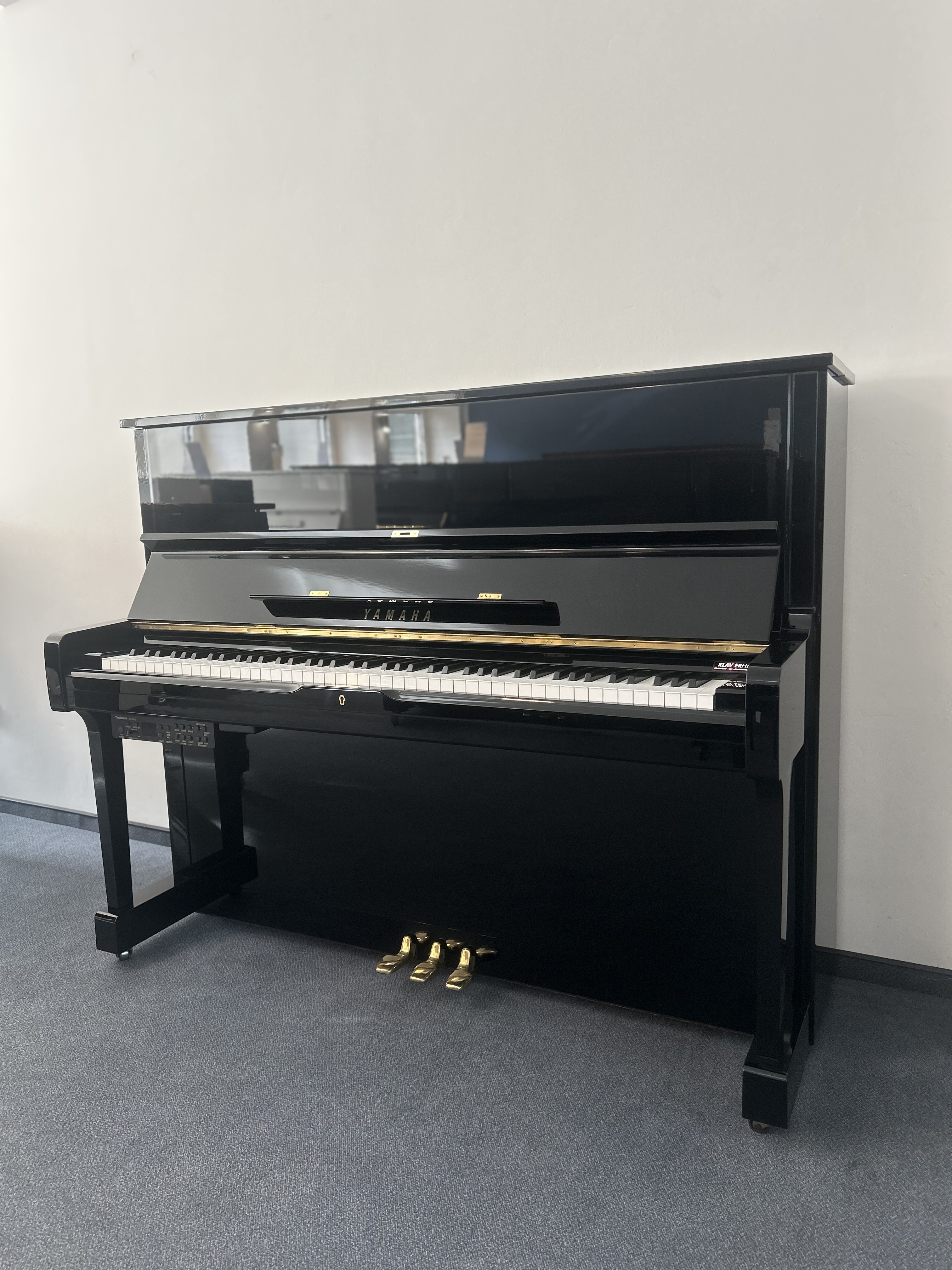 Yamaha U1 H Klavier Silent